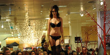 Lingerishow i Salling